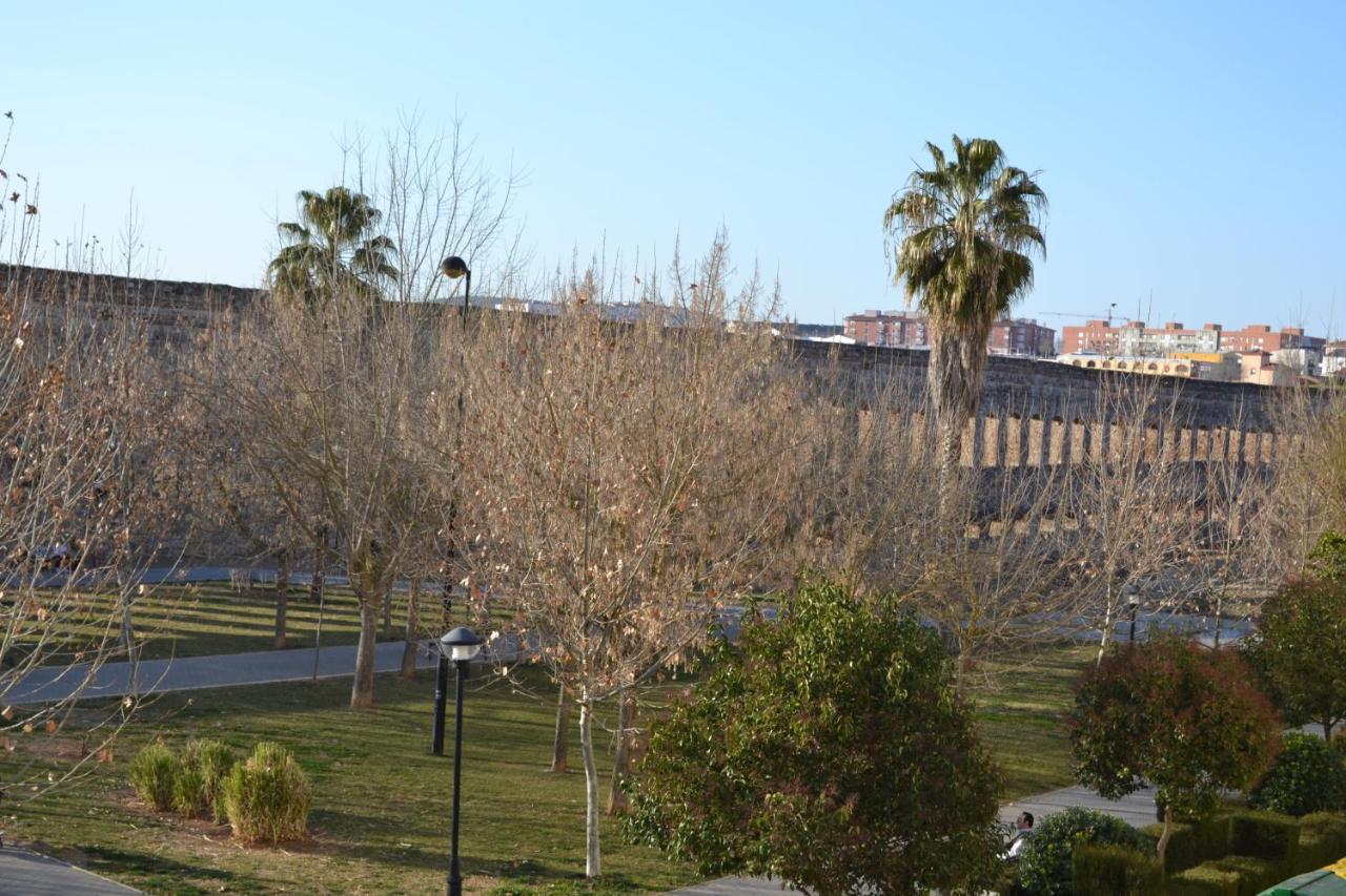 Apartamento Acueducto, Tres Dormitorios Y Parking Gratis Mérida Extérieur photo